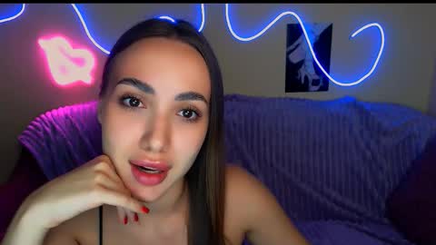 Snapshot of mia_cutie77 chatting on 09.26.25 mia_cutie77 online show from 09.26.25