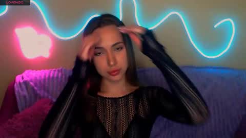 Snapshot of mia_cutie77 chatting on 10.14.25 mia_cutie77 online show from 10.14.25