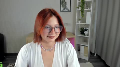 Snapshot of mia_e1fie chatting on 06.22.26 mia_e1fie online show from 06.22.26