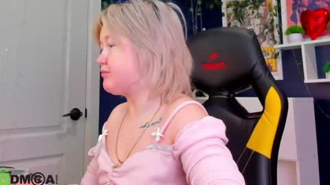Mia online show from 05.13.26