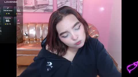 Mia online show from 11.24.25