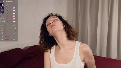 Snapshot of mia_frizz chatting on 02.13.25 Mia online show from 02.13.25