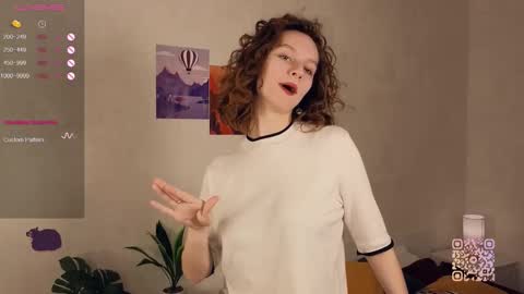 Snapshot of mia_frizz chatting on 09.13.25 Mia online show from 09.13.25