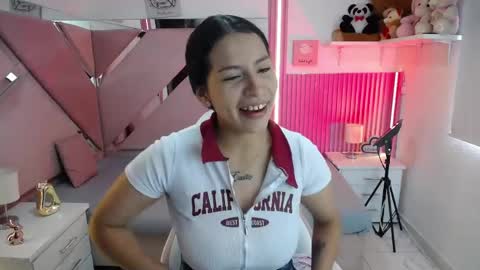 Snapshot of mia_garcia28 chatting on 06.04.26 mia_garcia28 online show from 06.04.26