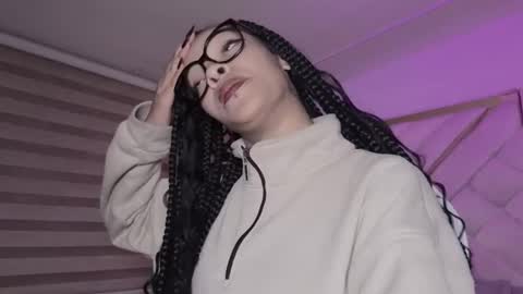 Mia online show from 02.22.26