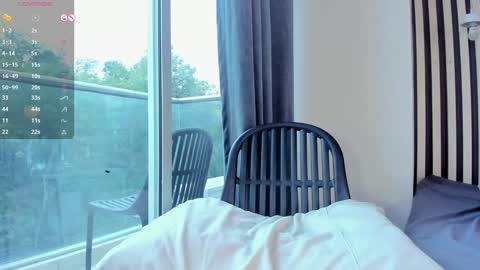  I am Mia  online show from 01.03.25