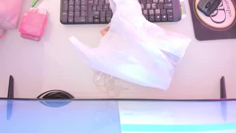    online show from 10.07.25