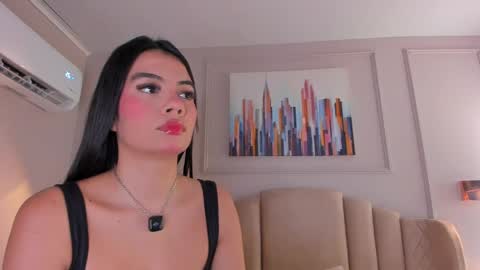 Mia online show from 05.17.26