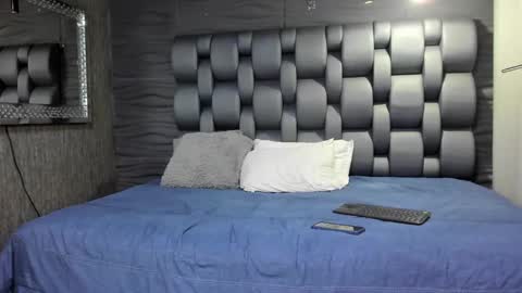 Snapshot of mia_kleim chatting on 12.06.24 MIA KLEIM online show from 12.06.24