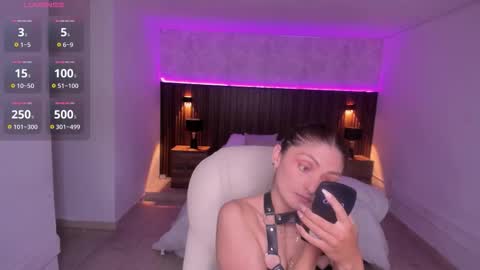 Mia Lane online show from 10.21.25