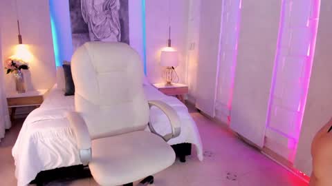 Mia Lane online show from 06.02.26
