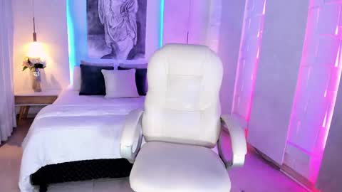 Mia Lane online show from 06.03.26