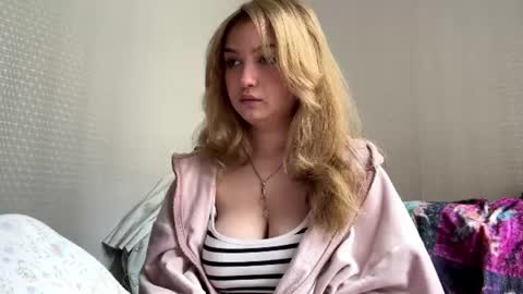 Snapshot of mia_livy chatting on 06.28.26 Miaaa online show from 06.28.26