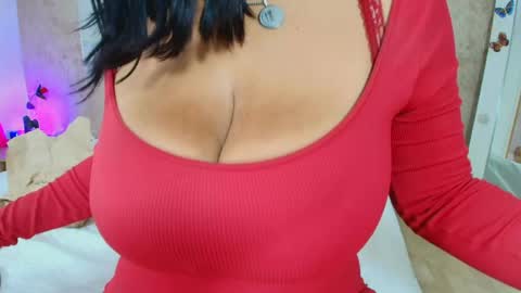 Snapshot of mia_lopez52 chatting on 06.09.26 MIALOPEZ . Y . online show from 06.09.26
