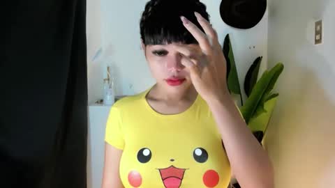 M I A online show from 05.06.26