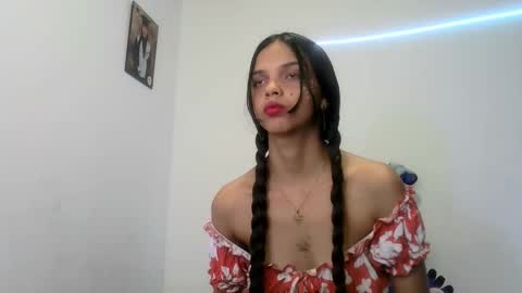 mia lucy 21 online show from 10.10.25