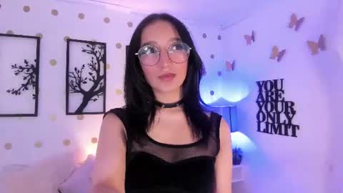 Snapshot of mia_luna0 chatting on 07.23.26 Mia online show from 07.23.26