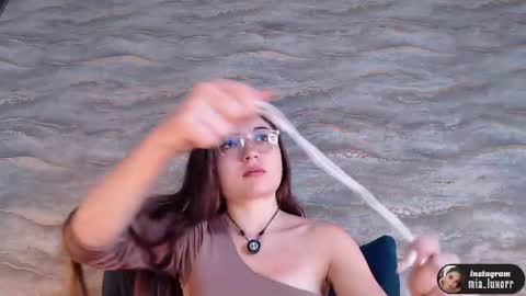 Snapshot of mia_luxor chatting on 06.16.26 mia_luxor online show from 06.16.26