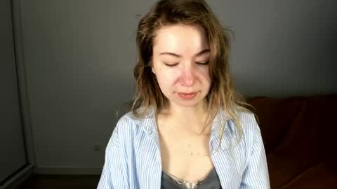 Mia online show from 04.25.26