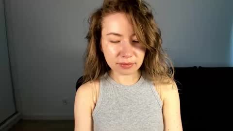 Mia online show from 04.29.26