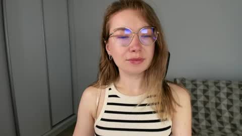 Mia online show from 07.25.26