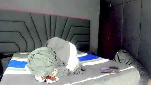 Snapshot of mia_malkova0 chatting on 12.17.25 Mia3 online show from 12.17.25