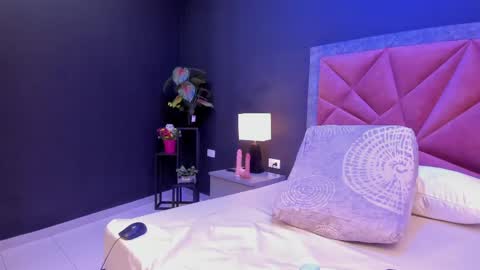 MIA  online show from 04.22.26