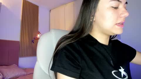 Mia Nevaeh - follow me online show from 04.01.26