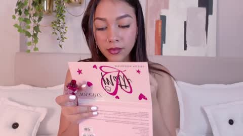 Snapshot of mia_oconner chatting on 01.07.25 mia_oconner online show from 01.07.25
