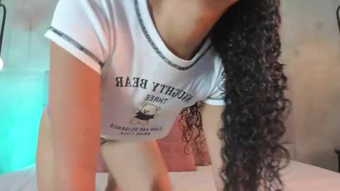 Mia Phalmer online show from 05.30.26