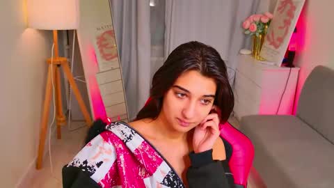 Mia online show from 03.10.26