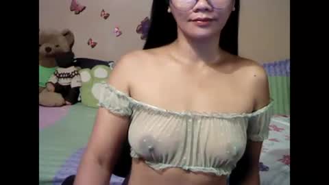Snapshot of mia_rein chatting on 02.23.25 mia_rein online show from 02.23.25