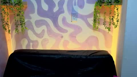 Mia . online show from 06.17.26