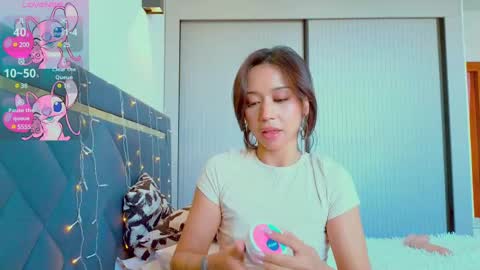 Mia online show from 02.11.25