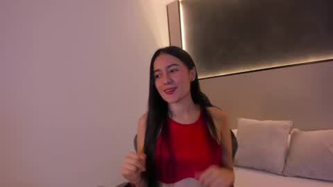 Snapshot of mia_slora chatting on 01.17.26 M I A online show from 01.17.26