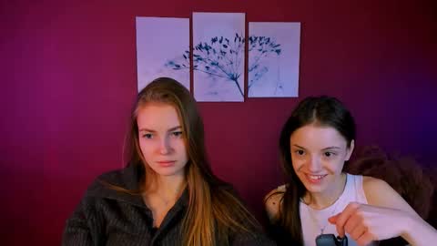 Snapshot of mia_starrr_ chatting on 11.17.25 mia_starrr_ online show from 11.17.25