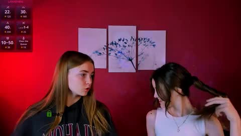 Snapshot of mia_starrr_ chatting on 11.21.25 mia_starrr_ online show from 11.21.25