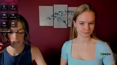 Snapshot of mia_starrr_ chatting on 12.04.25 mia_starrr_ online show from 12.04.25