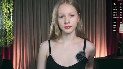 Mia online show from 12.18.25