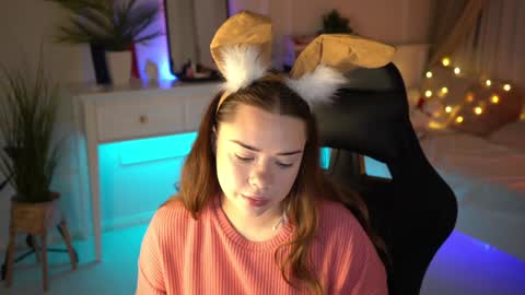 Snapshot of mia_vixen_ chatting on 02.08.25 VixenMia online show from 02.08.25