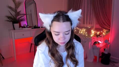 Snapshot of mia_vixen_ chatting on 02.15.25 VixenMia online show from 02.15.25