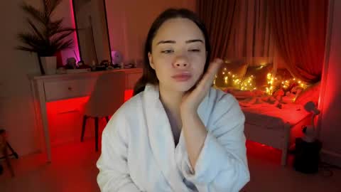 Snapshot of mia_vixen_ chatting on 02.17.25 VixenMia online show from 02.17.25