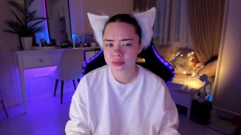 Snapshot of mia_vixen_ chatting on 02.22.25 VixenMia online show from 02.22.25