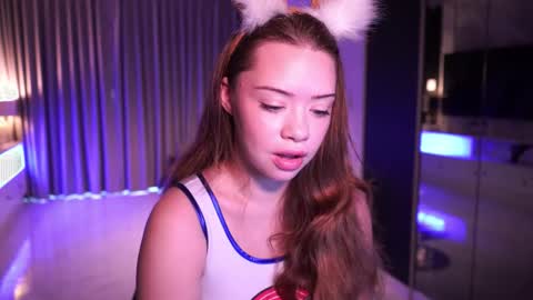 Snapshot of mia_vixen_ chatting on 09.19.25 VixenMia online show from 09.19.25