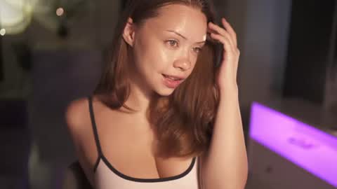 Snapshot of mia_vixen_ chatting on 07.28.26 VixenMia online show from 07.28.26