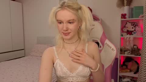 Mia online show from 03.01.26