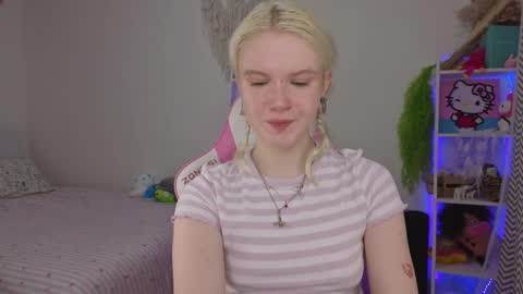 Mia online show from 04.26.26