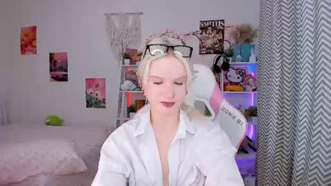 Mia online show from 07.07.26