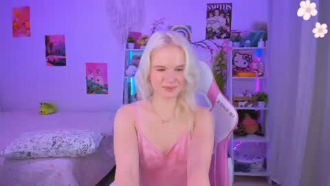 Mia online show from 08.04.26