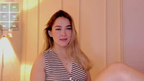 Mia White  online show from 04.27.26